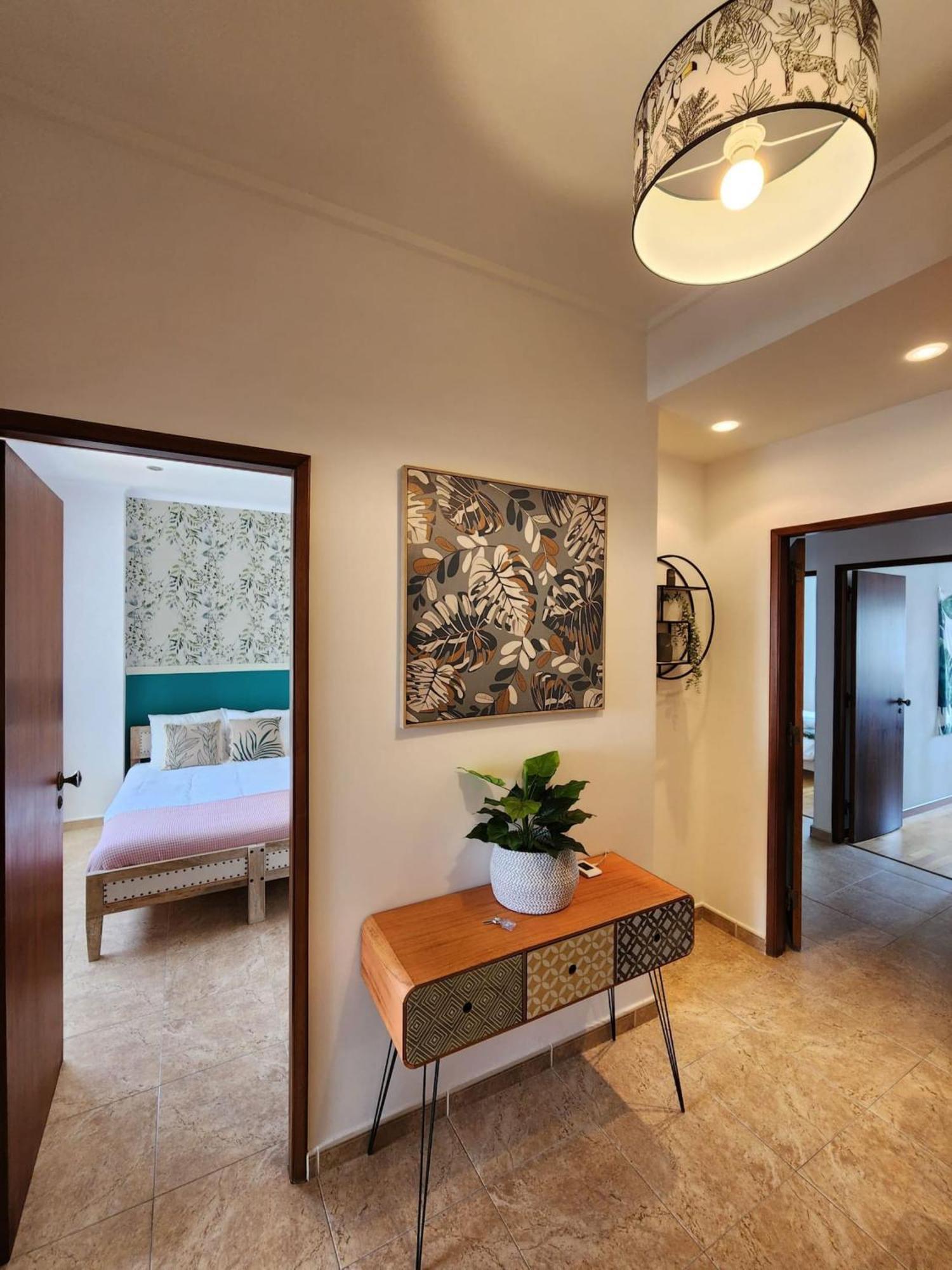 Cozy Apartment In Central Almada W Swing Chairs Bagian luar foto