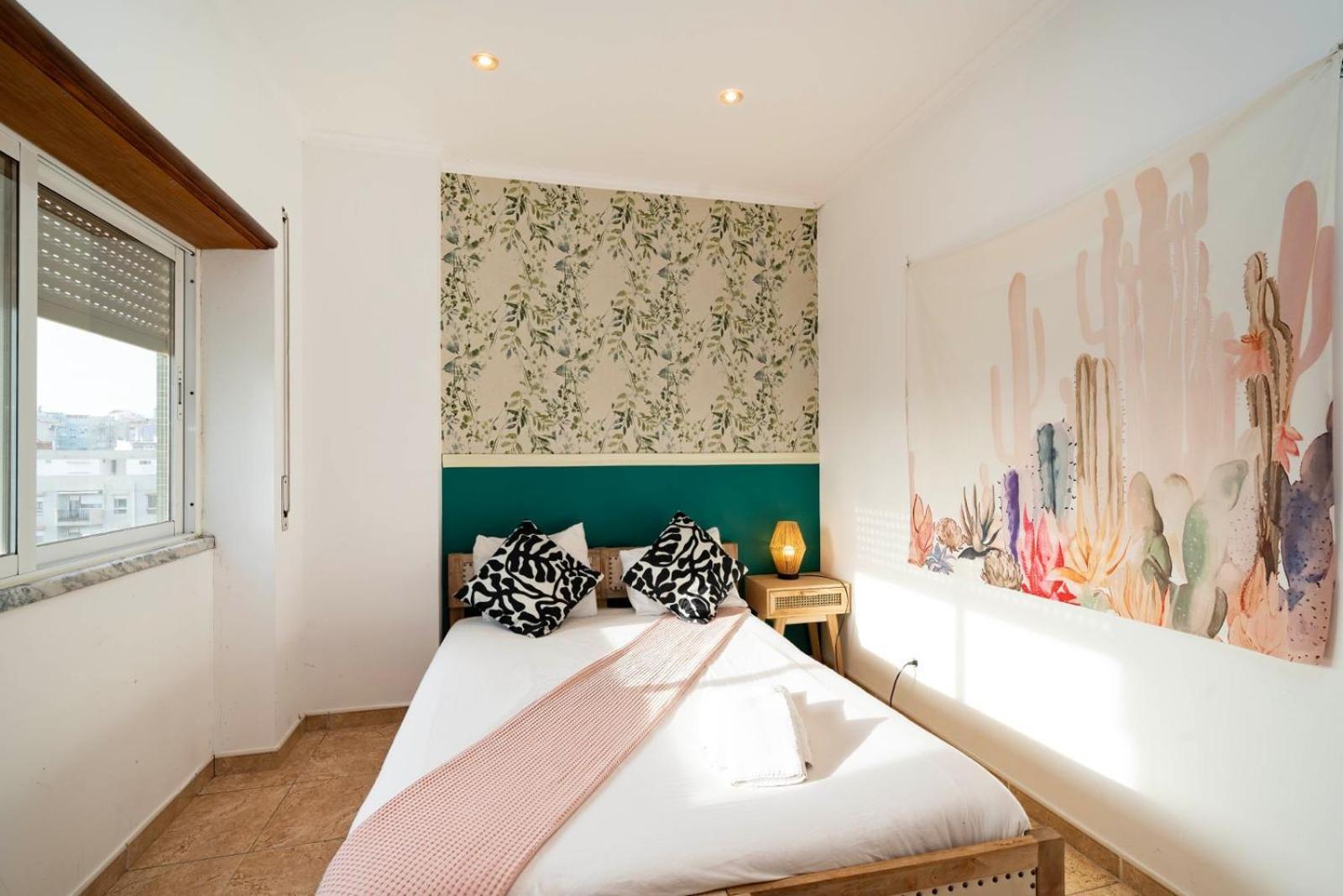 Cozy Apartment In Central Almada W Swing Chairs Bagian luar foto