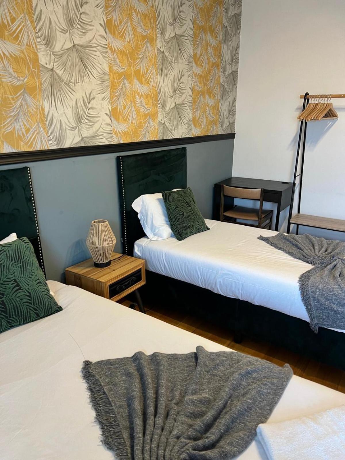 Cozy Apartment In Central Almada W Swing Chairs Bagian luar foto